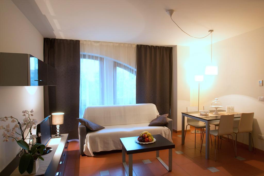 Lacroma Aparthotel Grado Chambre photo