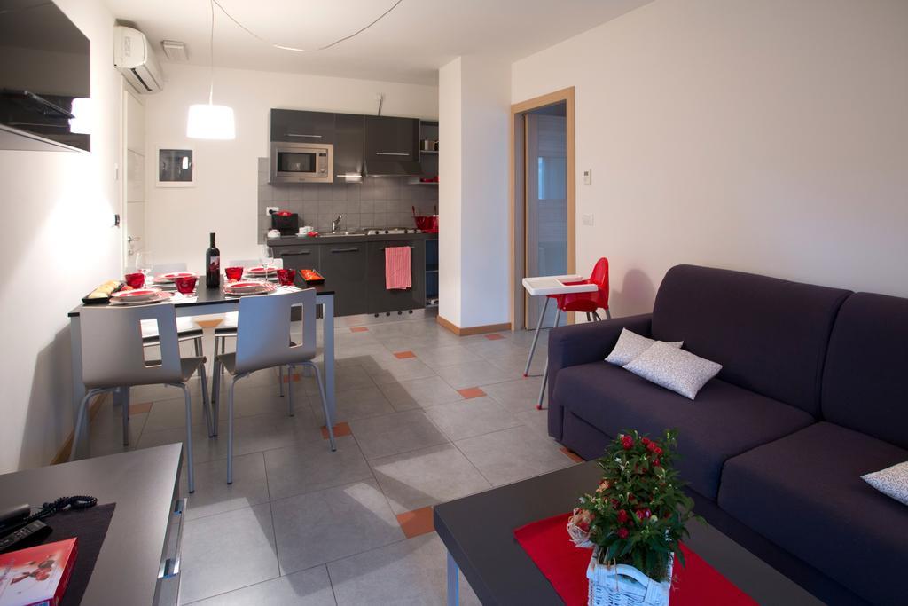 Lacroma Aparthotel Grado Chambre photo