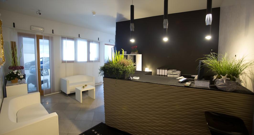 Lacroma Aparthotel Grado Extérieur photo