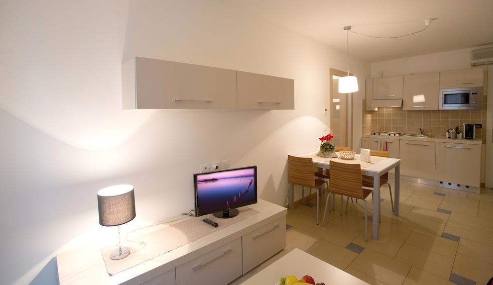 Lacroma Aparthotel Grado Extérieur photo